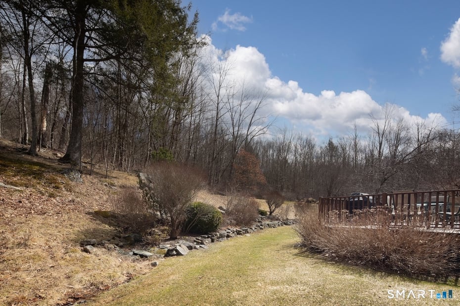 82 Valley Road Photo 23