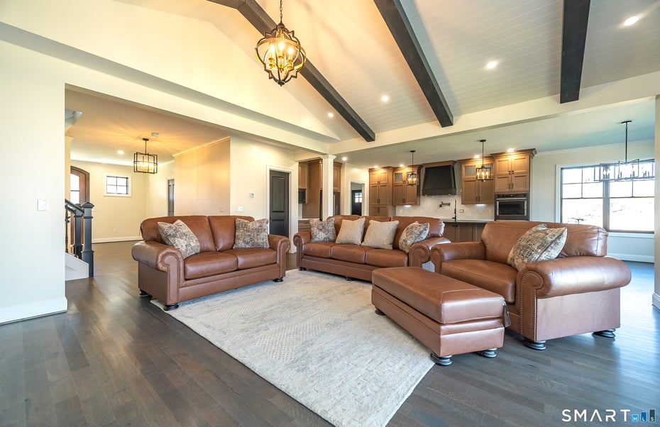 25 Silver Springs Drive Photo 7