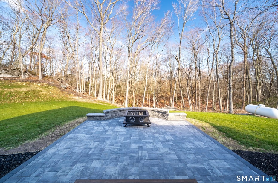 25 Silver Springs Drive Photo 12