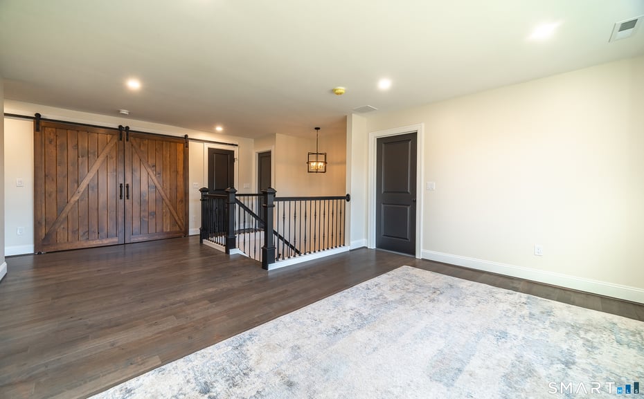 25 Silver Springs Drive Photo 15