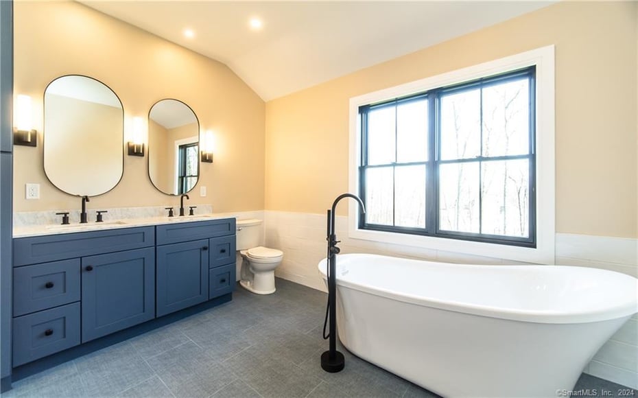 25 Silver Springs Drive Photo 25