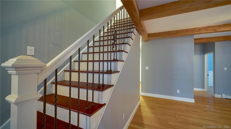 25 Silver Springs Drive Photo 33