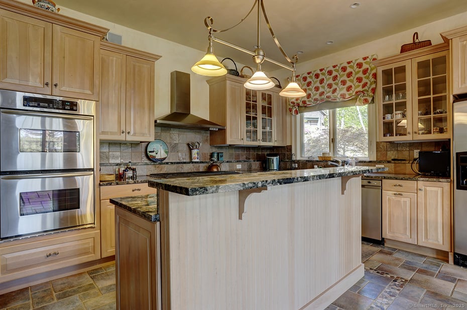 Norfolk Single Family Photo 12