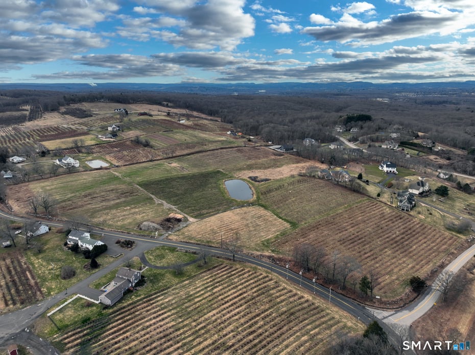 280-300 Matson Hill Road Photo 3