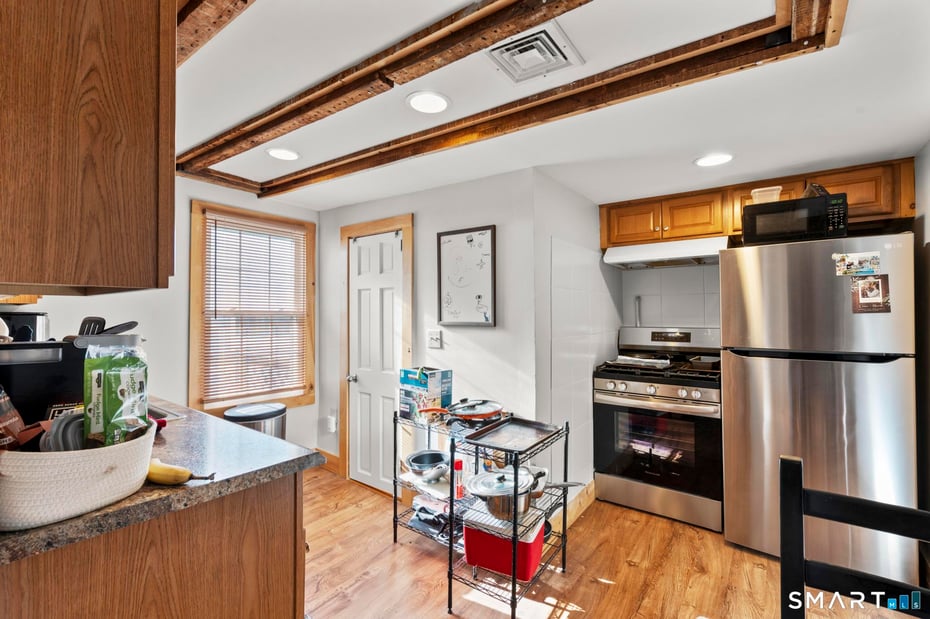 170 Main Street Photo 8