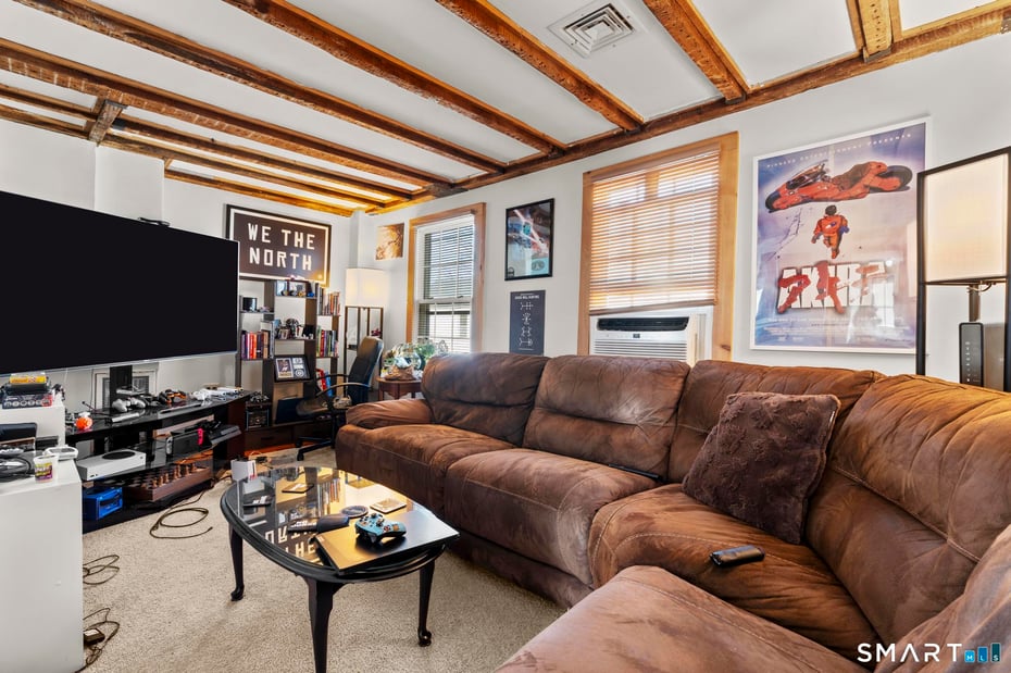 170 Main Street Photo 11