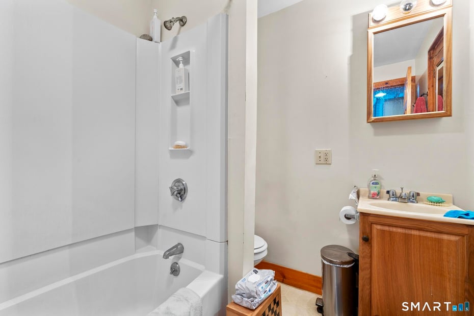 170 Main Street Photo 16