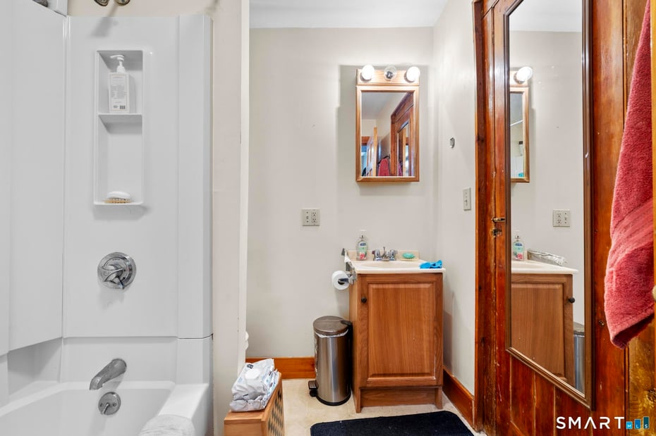 170 Main Street Photo 17