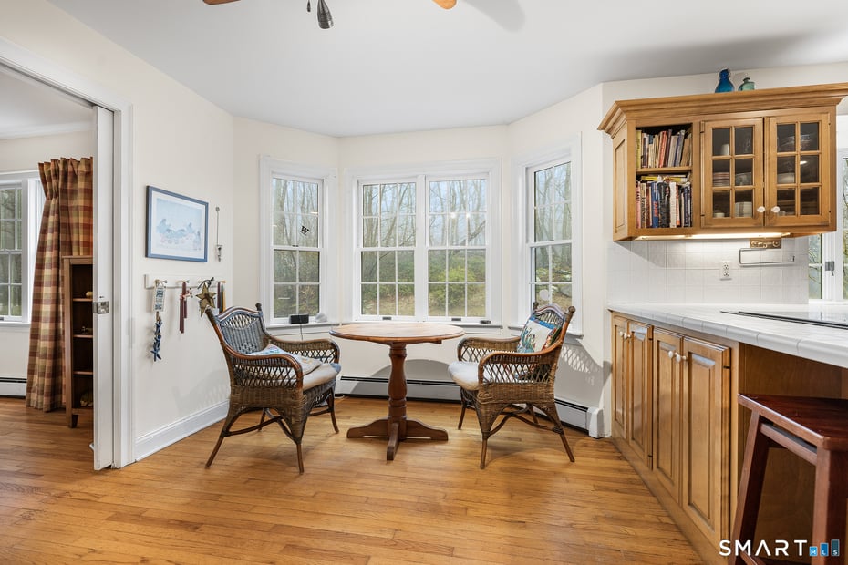 319 Laurelwood Drive Photo 4