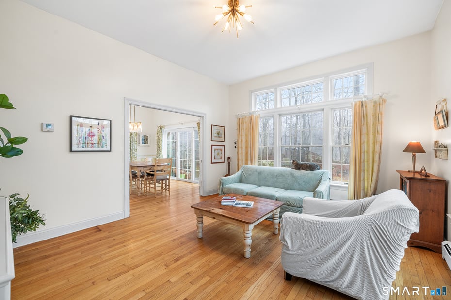 319 Laurelwood Drive Photo 14