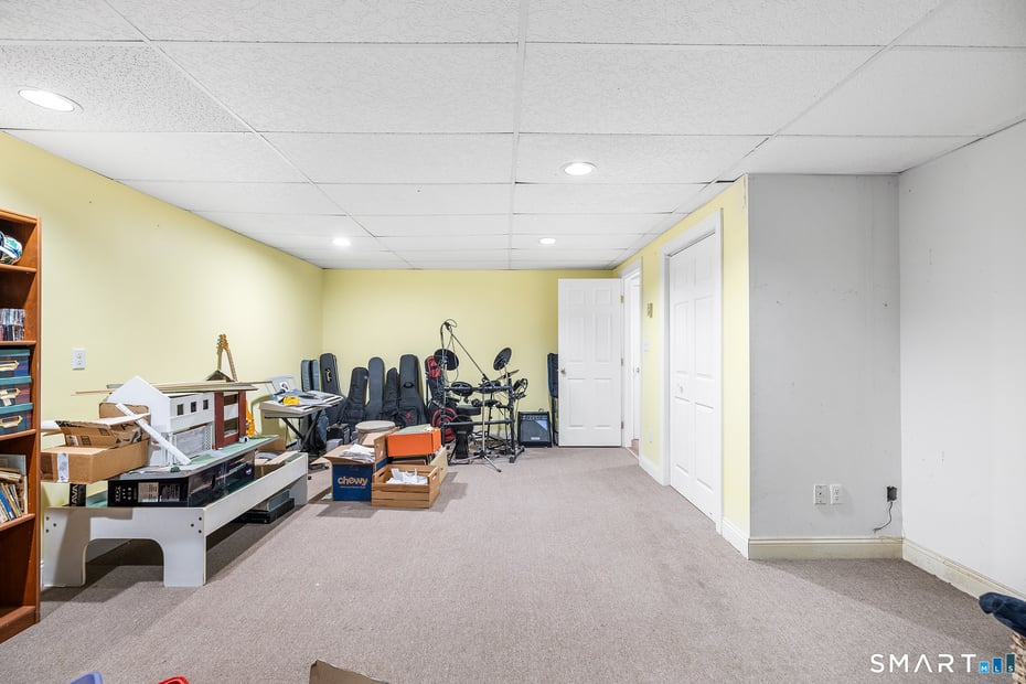 319 Laurelwood Drive Photo 29