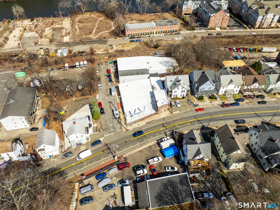 583 Howe Avenue Photo 15