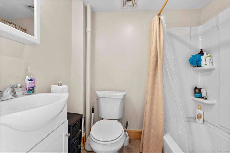 170 Main Street Photo 24