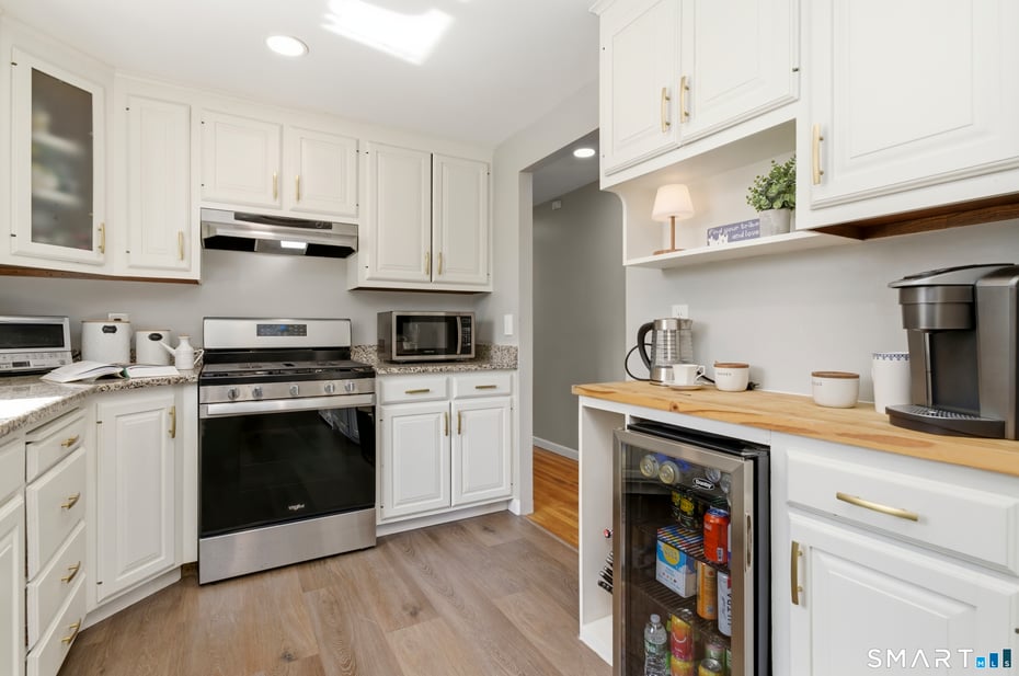 37 Farnham Road Photo 17