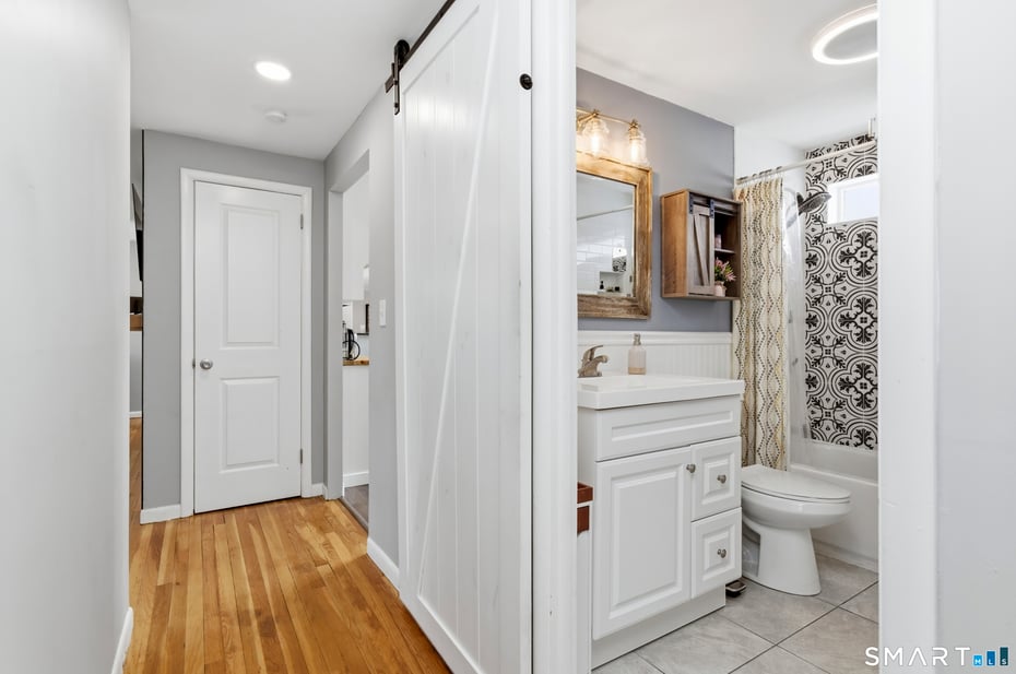 37 Farnham Road Photo 24