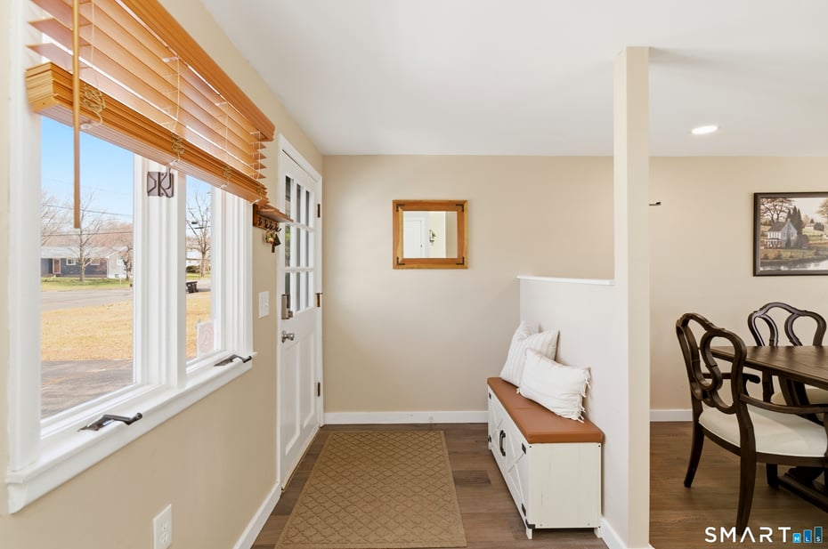 37 Farnham Road Photo 28