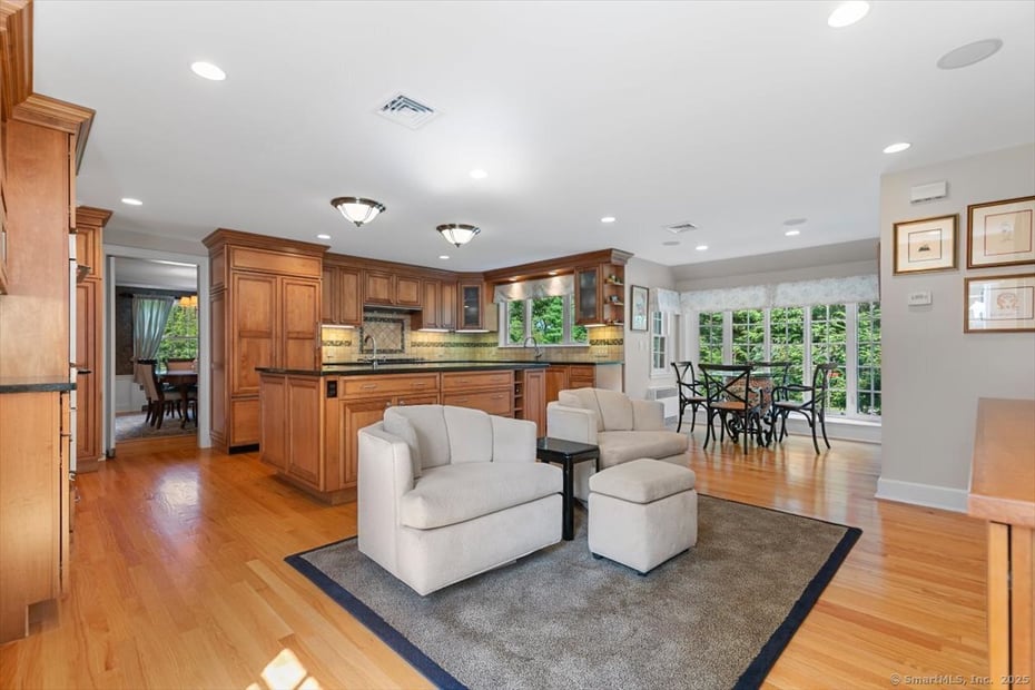 26 Old Orchard Road Photo 19