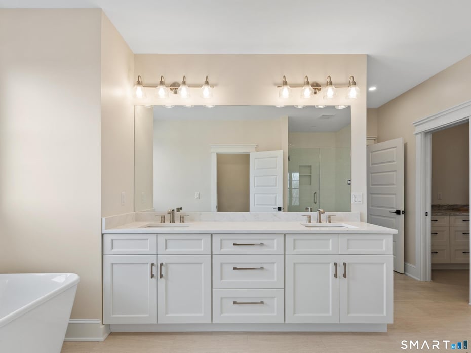 12 Meadowcrest Drive North Photo 21