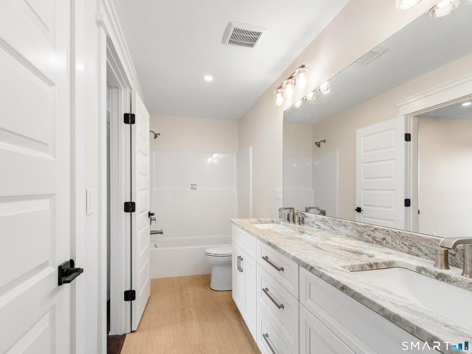 12 Meadowcrest Drive North Photo 30