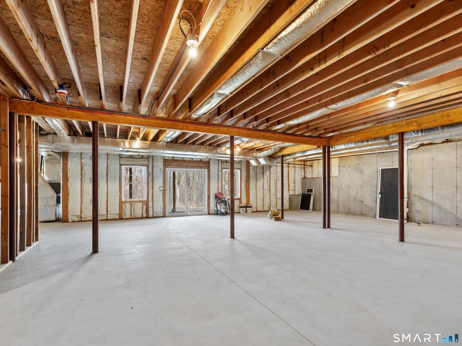 12 Meadowcrest Drive North Photo 39