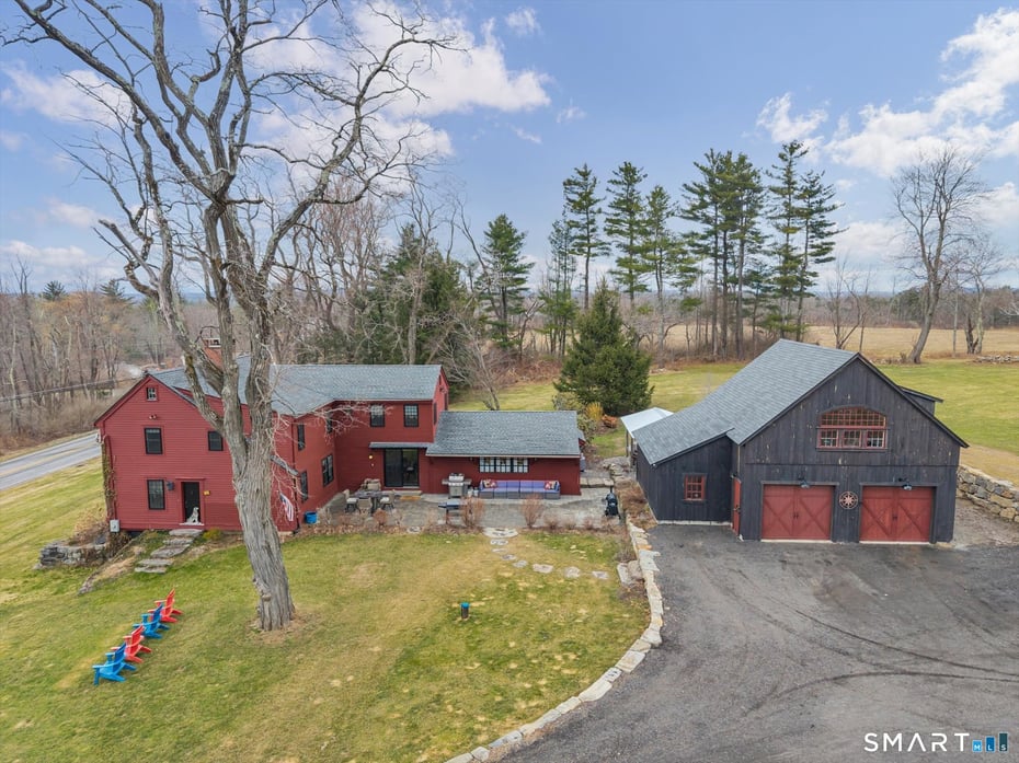 566 Maple Street Photo 2