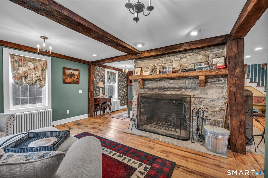 566 Maple Street Photo 16