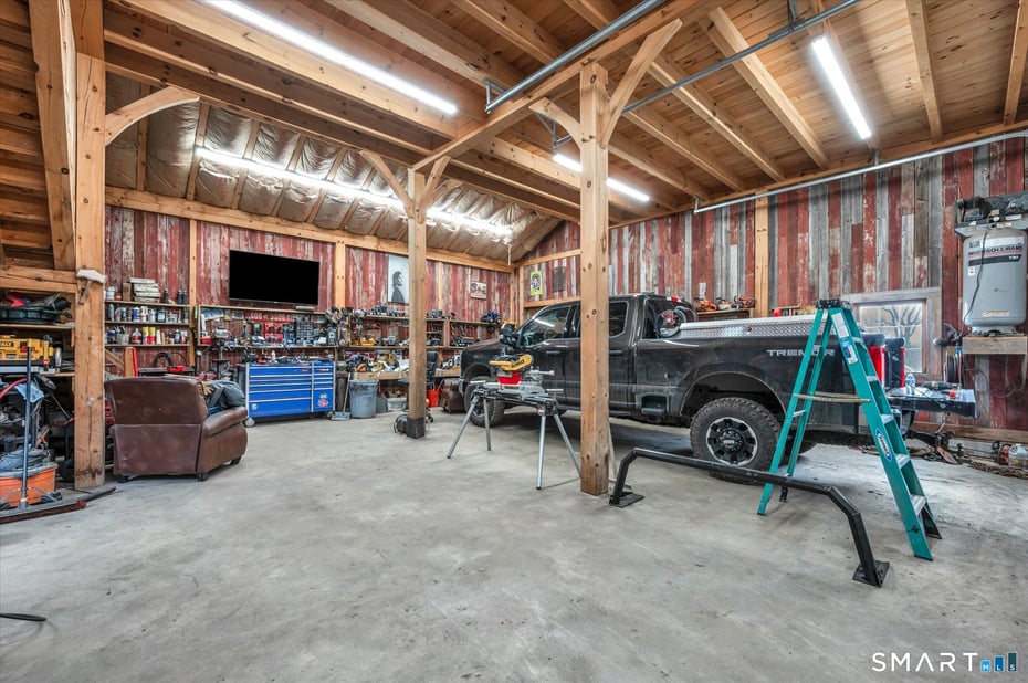 566 Maple Street Photo 36