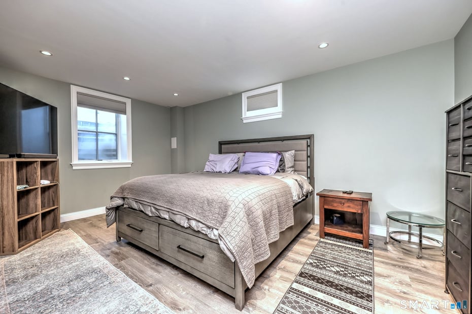 32 Millwood Street Photo 25