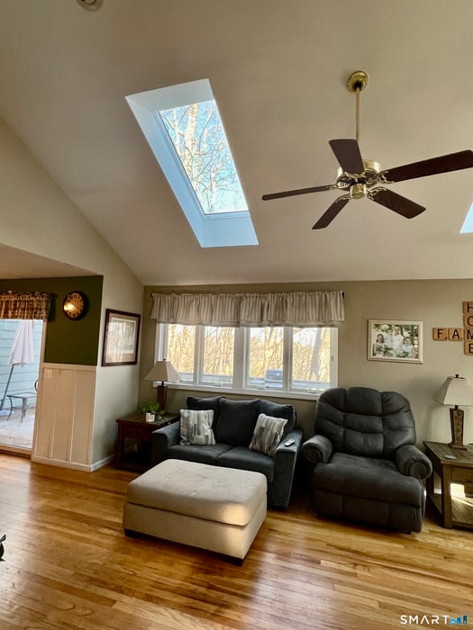 302 Cliffside Drive  #+ Garage G82 #+ Garage G82 Photo 5