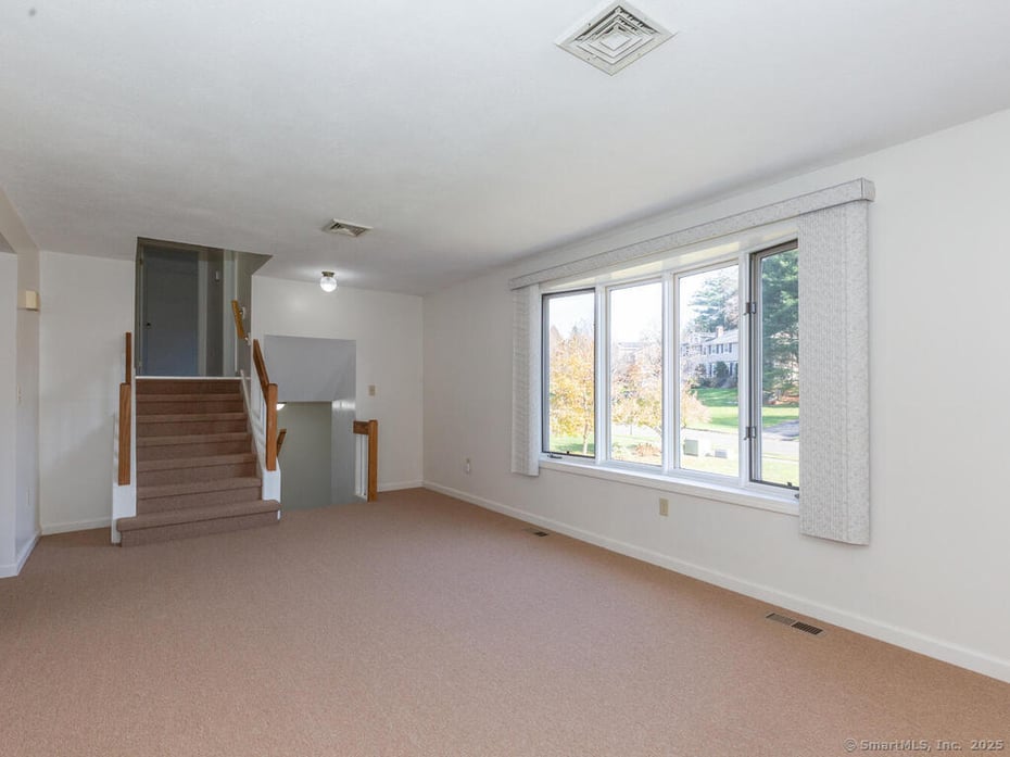 26 Woodside Drive Photo 7
