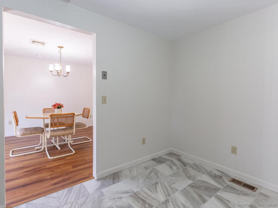 26 Woodside Drive Photo 15