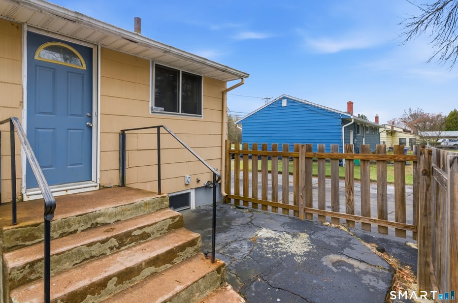 140 Cottage Grove Road Photo 4