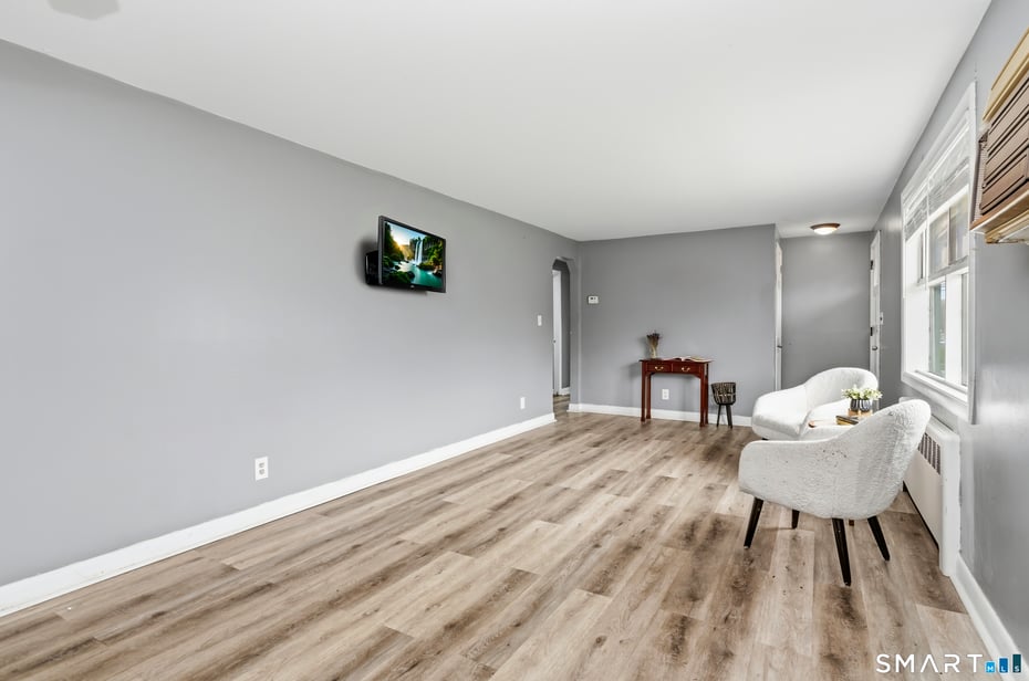 140 Cottage Grove Road Photo 8