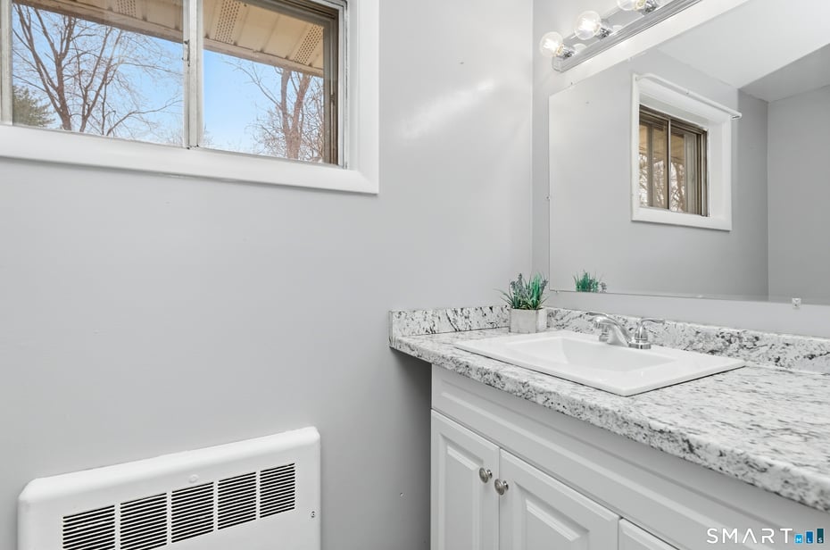 140 Cottage Grove Road Photo 16