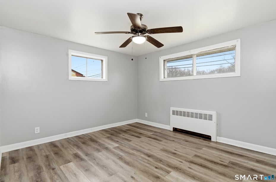 140 Cottage Grove Road Photo 17