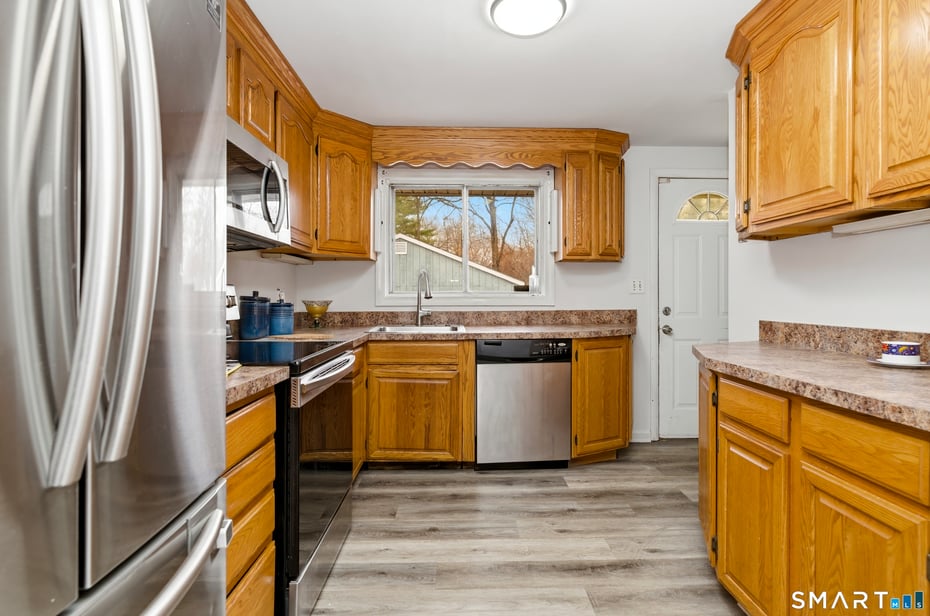 140 Cottage Grove Road Photo 23