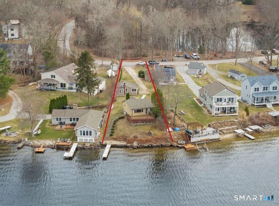 70-72 Lake View Avenue Photo 2