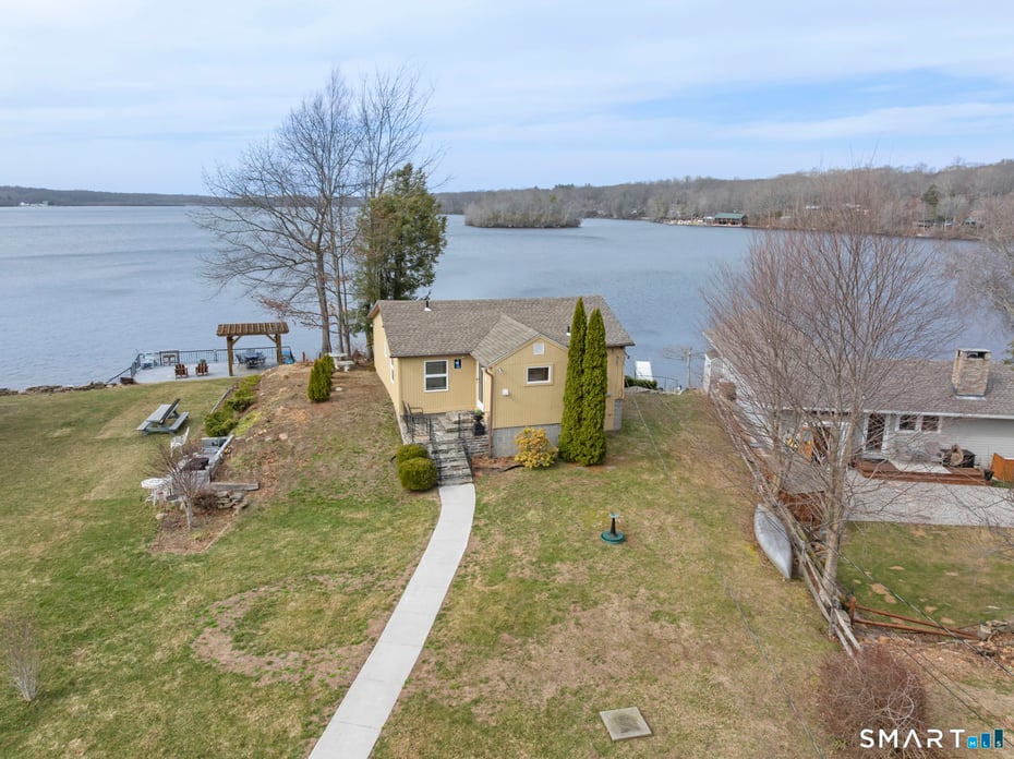 70-72 Lake View Avenue Photo 4