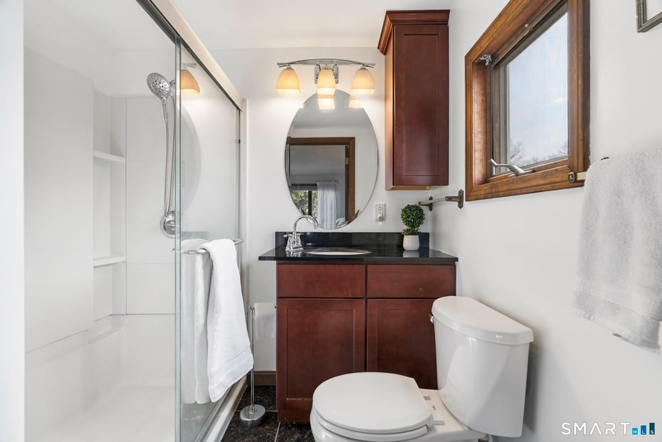 70-72 Lake View Avenue Photo 19