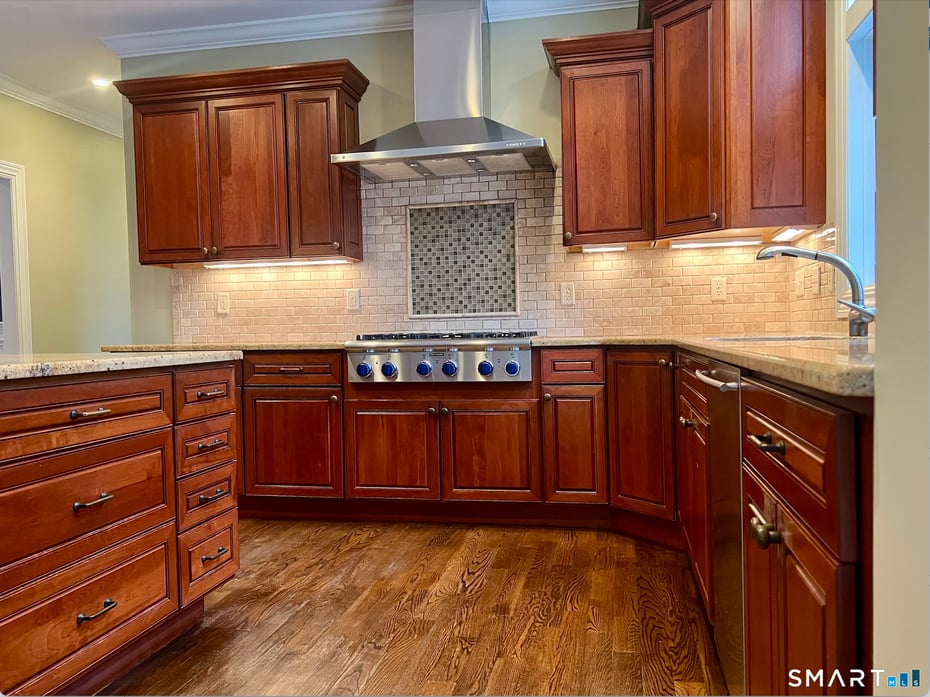 23 Aldo Drive Photo 13