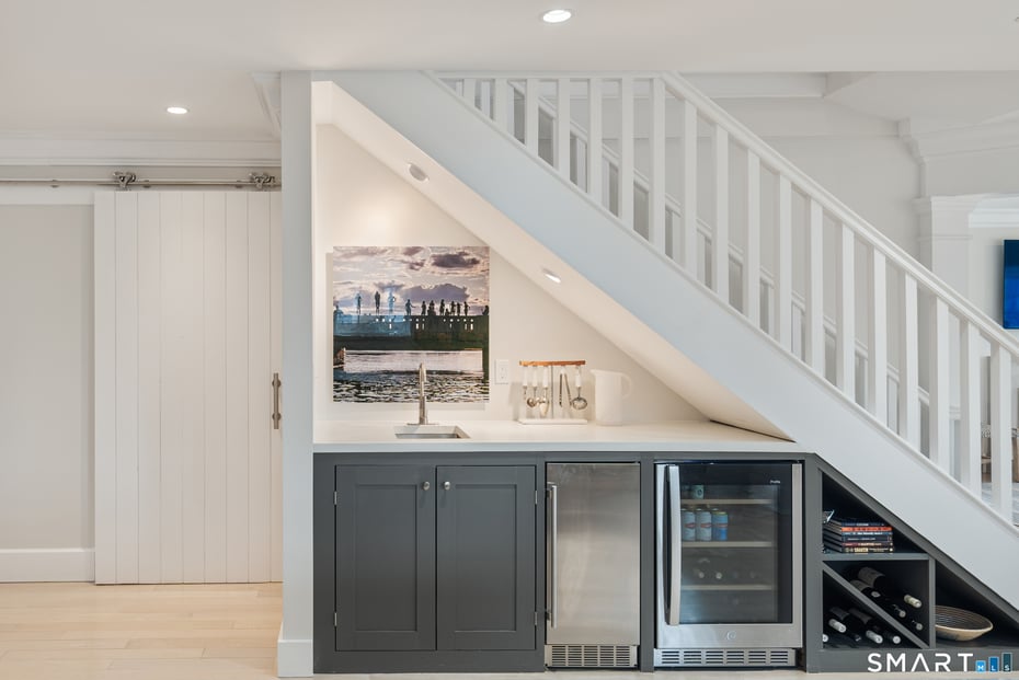 50 Roton Avenue Photo 9