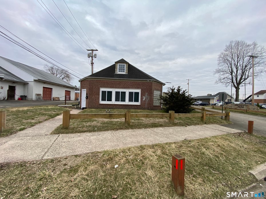 59 Old Broadway East Photo 1