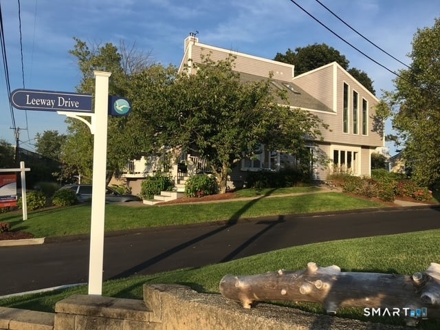 6 Leeway Drive Photo 9