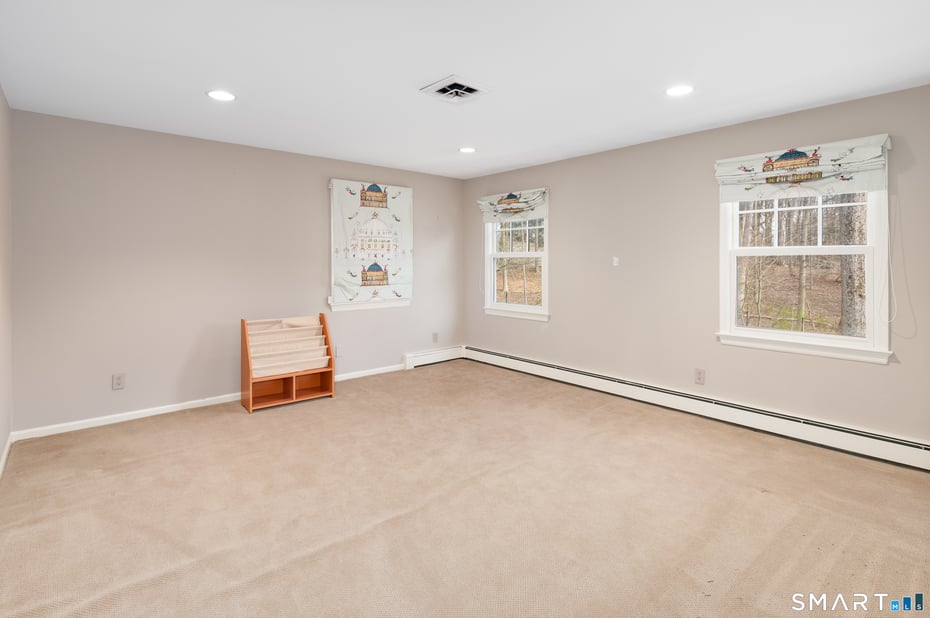 88 Bentwood Drive Photo 22