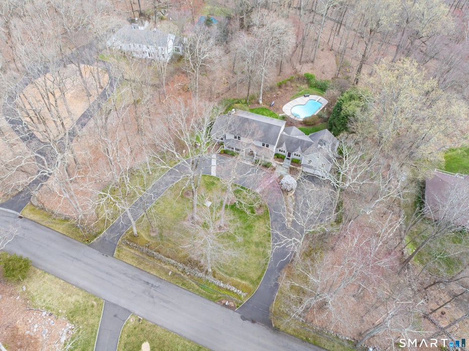 88 Bentwood Drive Photo 32