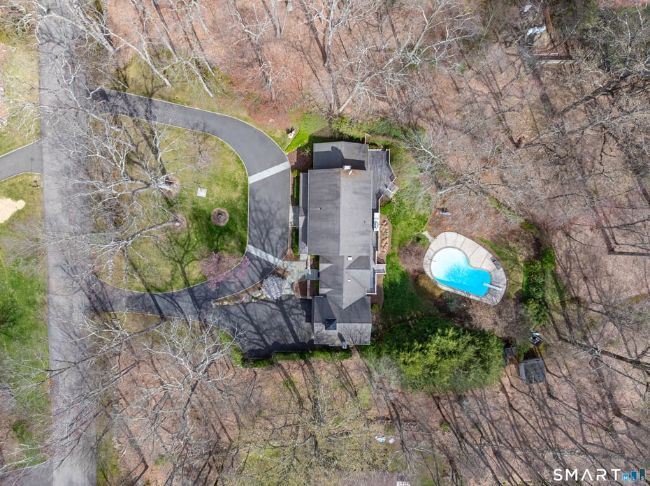 88 Bentwood Drive Photo 33