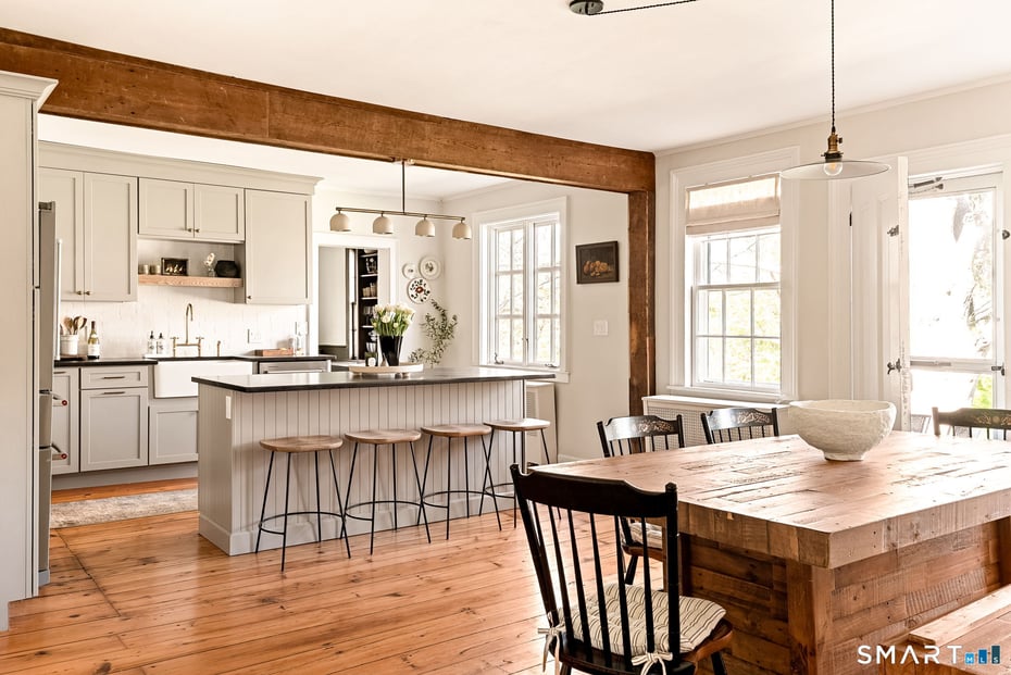 151 Neipsic Road Photo 5