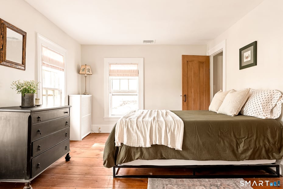 151 Neipsic Road Photo 24