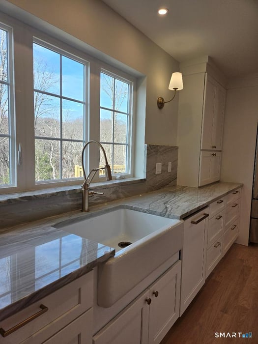 152 Davis Road Photo 7