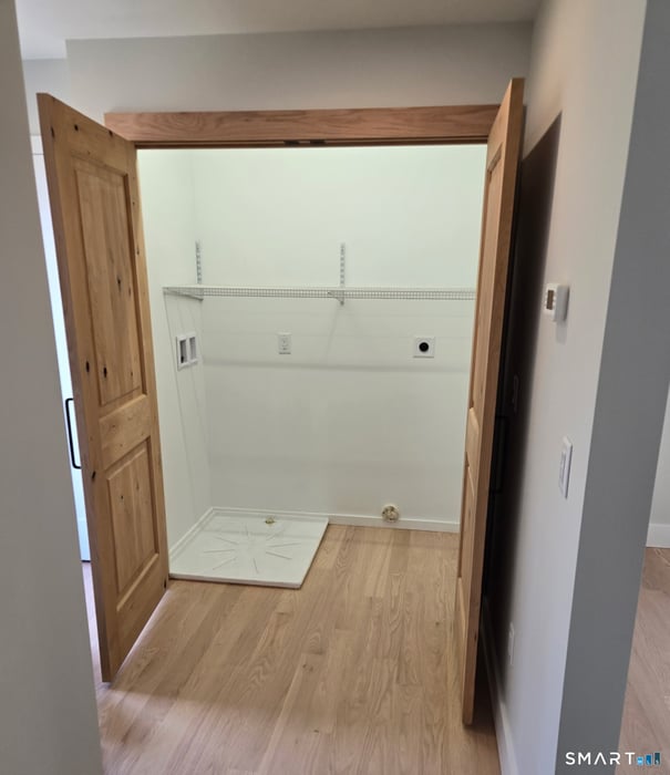 152 Davis Road Photo 22